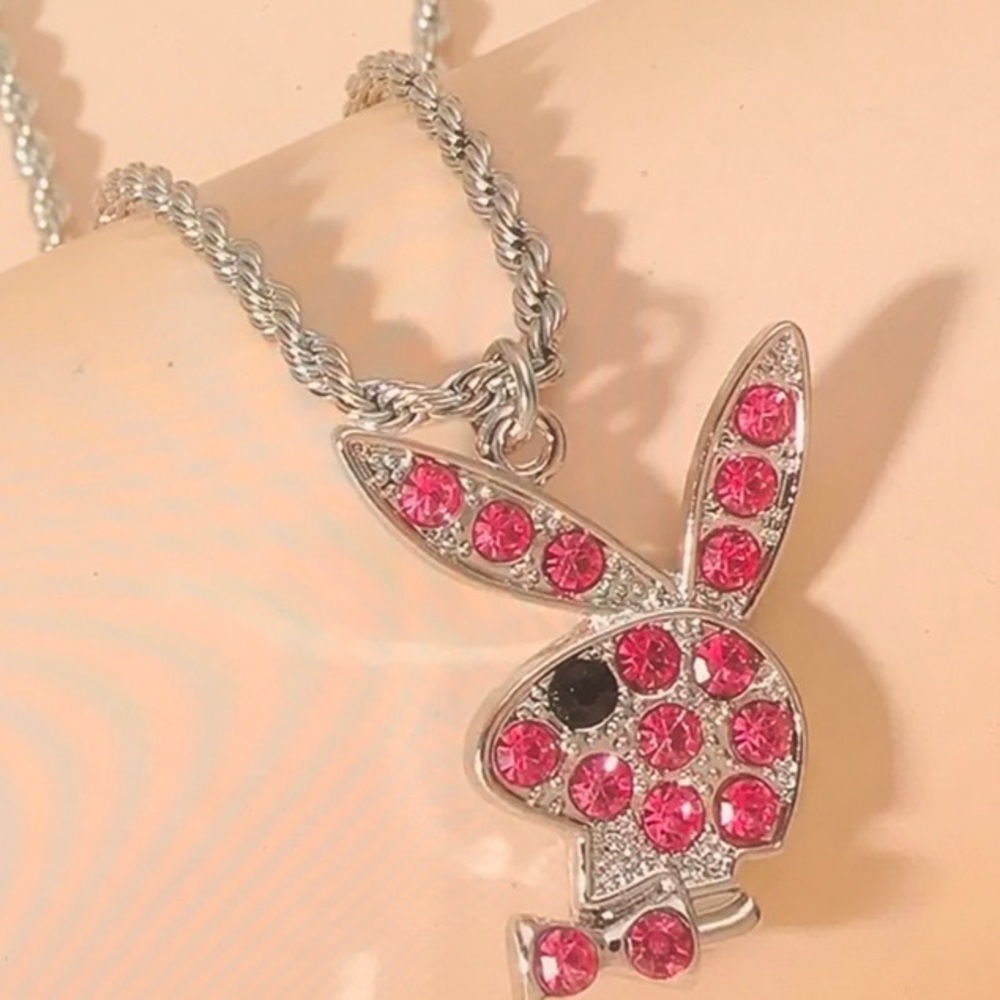 Bunny necklace (NWOT)